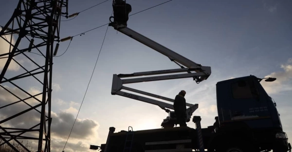 У четвер відключення світла триватимуть у більшості регіонів