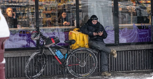 "Завтра" може не бути: як війни змінюють фінансову поведінку та чому люди перестають планувати життя