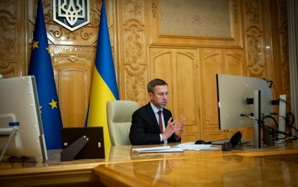Уряд відновлює призупинені видатки бюджету